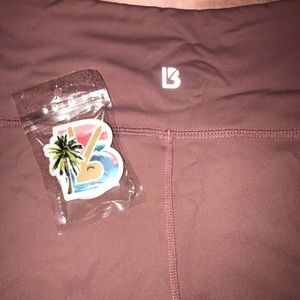 BUFFBUNNY Leggings ✨ AND new PopSocket!